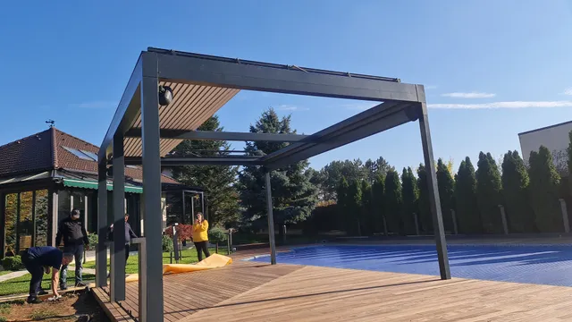 Pergola bioclimatica retractabila